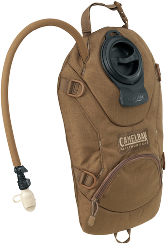 骑在骆驼背上的