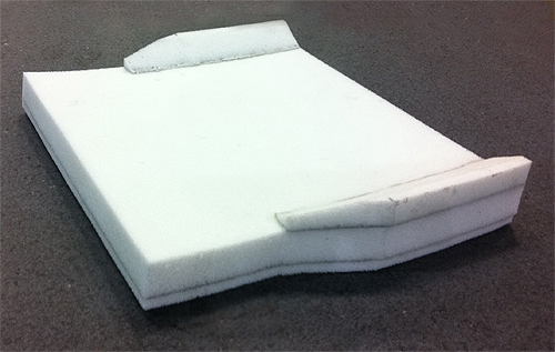 Rogers轻量级，阻燃Bisco MF-1硅胶材料在全球的铁路座椅应用中使用。