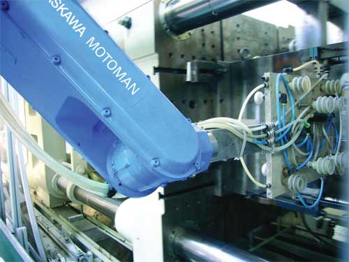 Yaskawa-robotic-arm