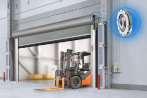 仓库或机库工业楼内层包括擦混板和闭锁门供产品显示或行业背景